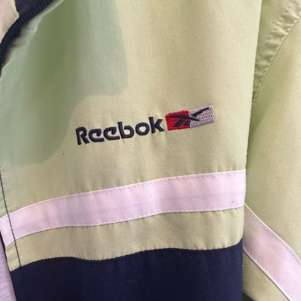 O—Reebok jacket - Picture 3 of 13